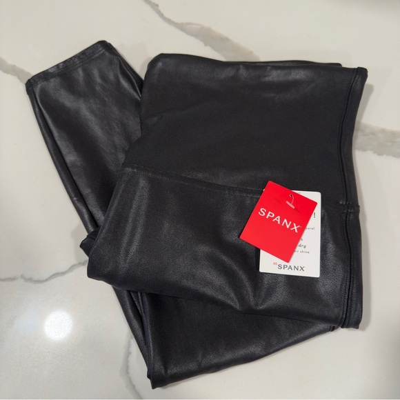 SPANX Pants - Spanx Women's Faux Leather Leggings Black Size 1X New NWT Slimming Pants‎